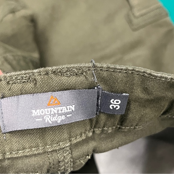 Mountain Ridge Cargo Pants - Picture 2 of 3